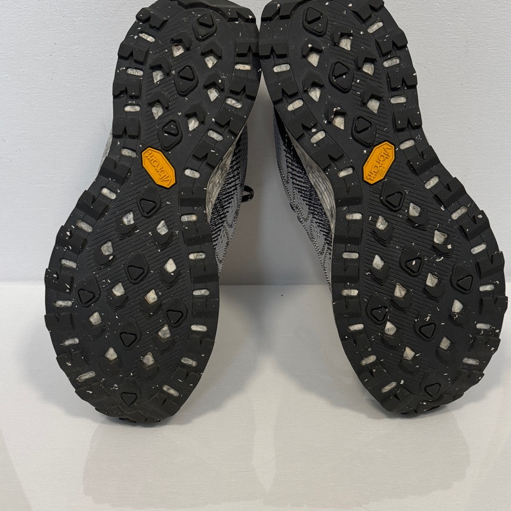 Merrell Moab Flight women’s training shoes Black and Gray Athletic Shoes - Picture 3 of 6